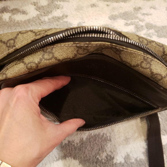 Gucci Crossbody - Picture 4 of 12